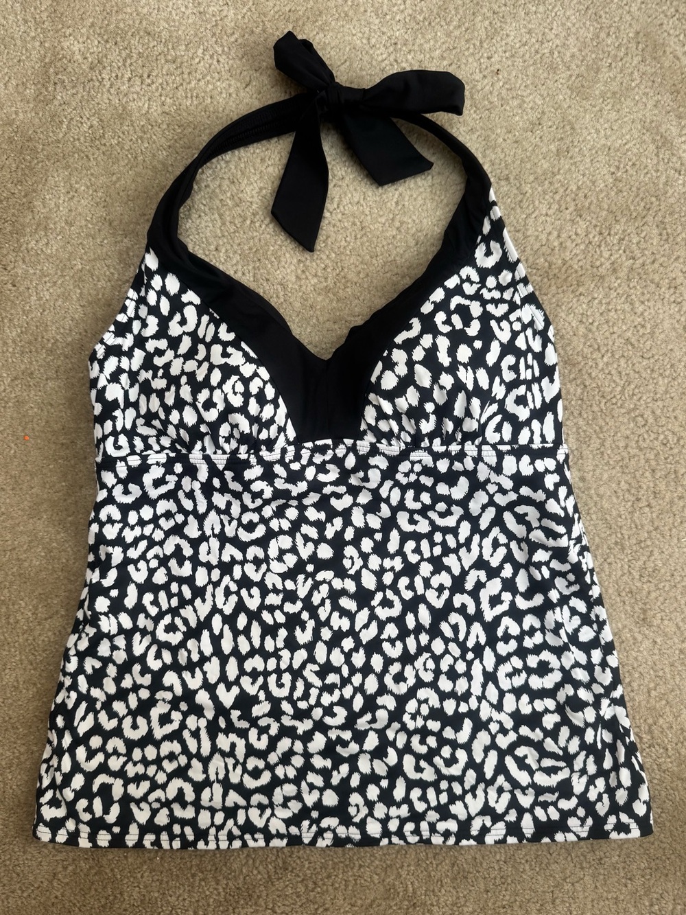 Lands' End Light Gray Swimwear Tag Detail